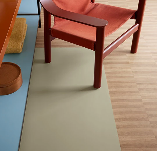 Compact graphic and colour 0858UP43C